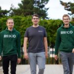 Wie real wird digital – und was bedeutet das für unsere Fabriken? RIIICO: 3D-Modelle von Fabriken mit Künstlicher Intelligenz RIIICO Founding Team Bild Patrick Mertens, Jan Büchsenschütz und Felix Fink © Siemens AG