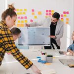 Skalieren mit Weitblick: Wie Prozesse und Tools zusammenspielen müssen Tools, Prozesse, Automatisierung – so baust du dein Startup auf Foto von Jason Goodman auf Unsplash