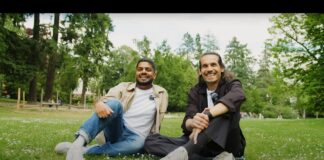 Was passiert, wenn Erinnerungen nicht für den Moment, sondern für die Zukunft gesammelt werden? MailMeMemories Digitale Zeitkapsel Kinder Erinnerungen team bild davis hassani und jegan sivalingam