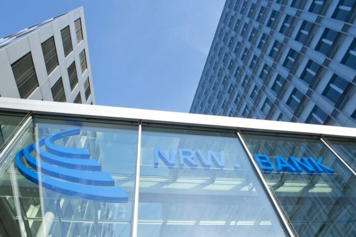 nrwbank vornvc fonds startups NRW.Bank Gebäude in Düsseldorf im Querformat Fotografiert