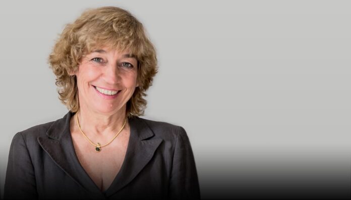 ADHS bei Frauen: Diagnose, Symptome und Herausforderungen Dr. med. Astrid Neuy-Lobkowicz Fachärztin für Psychosomatik und Psychotherapie Mitglied im Vorstand des Bundesverband ADHS-Deutschland © Klett Verlag