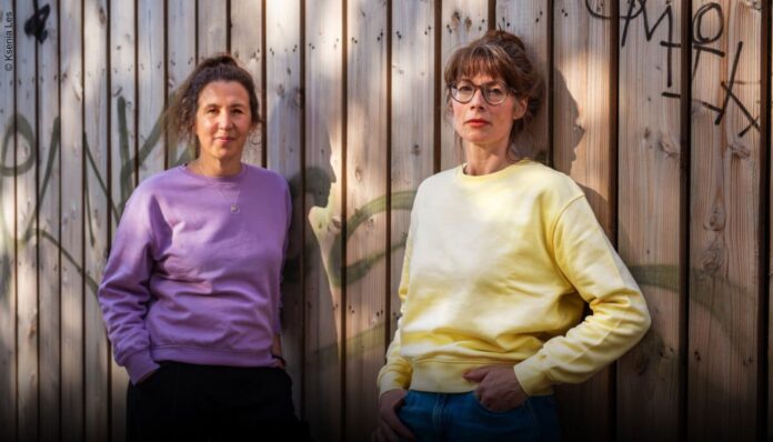 wirtschaft wohlstand Dr. Esther Konieczny Beraterin, Coach, Aktivistin & Autorin Lena Stoßberger Autorin, Abteilungsleitung Personal- und Organisationsentwicklung bei GEMA © Ksenia Les