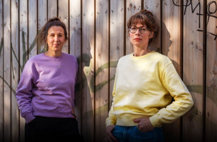 wirtschaft wohlstand Dr. Esther Konieczny Beraterin, Coach, Aktivistin & Autorin Lena Stoßberger Autorin, Abteilungsleitung Personal- und Organisationsentwicklung bei GEMA © Ksenia Les