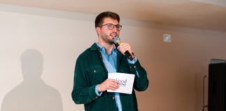 Wie entsteht die Brücke zwischen Startups, Wissenschaft und Wirtschaft? FoodBRYCKE – Accelerator Programm für Agrifood-Startups sebastian hinderer auf der bühne @Ludmilla und Gabriel Parsyak (c) Brycke