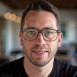 Selbstständigkeit neu gedacht: Wie KI Berufsrealitäten verändert Selbstständige im Alltag: Rechnungen einfach lösen Moritz Buhl