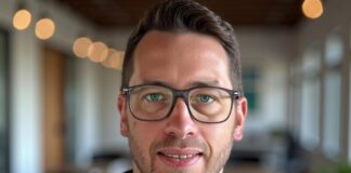 Selbstständigkeit neu gedacht: Wie KI Berufsrealitäten verändert Selbstständige im Alltag: Rechnungen einfach lösen Moritz Buhl