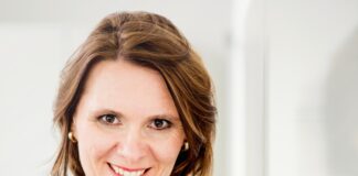 Vom Facebook für Business zu Business Value LinkedIn-Strategie für Gründer: So nutzt du Personal Branding Simone Brett Murati by Alexander Mertsch portrait