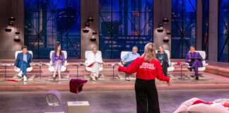 Wer holt sich den Löwen-Deal? 15. September 2025: Die Höhle der Löwen – VOX Gründershow. Sanja Zündorf präsentiert (v.l.) Carsten Maschmeyer, Judith Williams, „Gast-Löwin“ Lena Gercke, Frank Thelen, Janna Ensthaler und Ralf Dümmel den Textilen Masturbationssattel „come around“. @RTL / Bernd-Michael Maurer