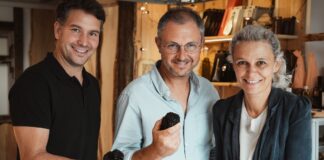 Wussten Sie, dass dieses Luxusgut auch direkt vor unserer Haustür wächst? Cher Pierre – Trüffel aus der Region mit Genuss und Nachhaltigkeit Gründerteambild Thomas Schäfer, Juliette Descharmes, Dominik Güneri