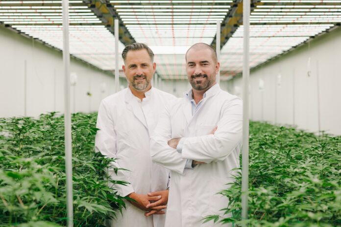Cannabis: German Cannabis Standard GCS erhält 10 Mio. Euro German Cannabis Standard (GCS) Co-Gründer Dr. Nikolaos Katsaras und Dogan Küncekli. Copyright: Markus Braumann