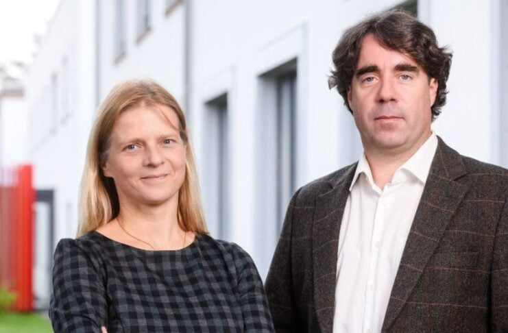 TECHiFAB Memristor Chip: Energieeffizienz für die KI Zukunft Heidi und Stephan Krüger