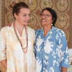 Kann Mode gleichzeitig schön, nachhaltig und fair sein? KIKOONI Produkte und Mode – nachhaltige Accessoires mit Seele Claudia und Adelheid Zähle