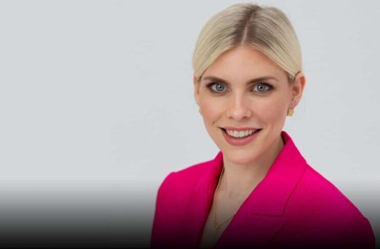 Saskia Schlemmer über Ehevertrag, Ehe & faire Partnerschaft Saskia Schlemmer Rechtsanwältin und Autorin © Swetlana Posdnyschewa