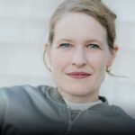 Keine Spielchen. Frauen müssen zusammenhalten und überparteilich arbeiten Stefanie Lohaus über Frauen und Politik in Deutschland herCAREER Stefanie Lohaus Mitglied der Geschäftsführung, Leiterin Kommunikation der EAF Berlin und Projektleitung des Bündnis „Gemeinsam gegen Sexismus“ © Paula Winkler
