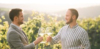 Ist der digitale Sommelier die Zukunft des Weingenusses? Vinolin KI Weinberatung für Kunden im Handel und online Teambild @ Pierre Kneifl