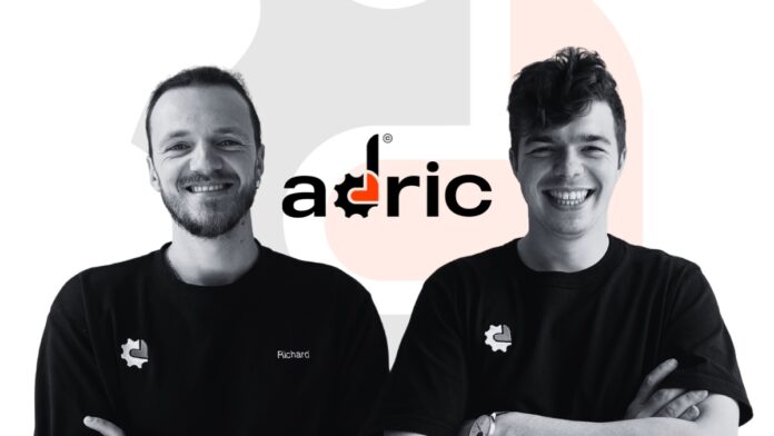 adric macht Rechnungsprüfung für Rechnungen automatisch und zuverlässig. Unternehmen sparen Zeit, senken Kosten und vermeiden Fehler. Adrian von Buttlar und Richard Stefani Credit: adric GmbH / privat.