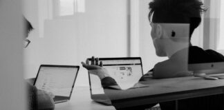 In Sachen Skalierbarkeit: VPS Hosting für Unternehmen Server Lösungen für Start-ups: VPS Hosting für Unternehmen Foto von charlesdeluvio auf Unsplash