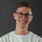 Wie viel Natur steckt wirklich in einem Stück Zeit? Holzkern – Natur trifft Produkte in einzigartigem Design. Georg Holzer CEO Holzkern