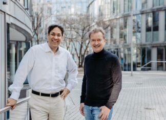 Wird künstliche Intelligenz bald zur verlässlichen Kollegin im Arbeitsalltag? Octonomy AI – KI für Support, Service und Automatisierung octonomy AI Gründer Teambild Sushel Bijganath und Oliver Trabert