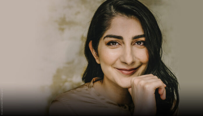 Waslat Hasrat-Nazimi über Politik, Gesellschaft und Verantwortung. Waslat Hasrat-Nazimi Journalistin, Autorin und Moderatorin Head of Afghan, Service Deutsche Welle © Julia Sellmann Photography