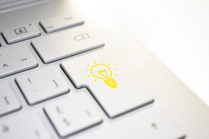 keyboard-4876716_1280 In 5 Tagen zum MVP: Startup-Fahrplan für Gründer Bild von Adrian auf Pixabay