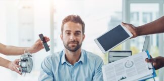 Warum Gründer frühzeitig eine Berufsunfähigkeitsversicherung abschließen sollten Absicherung Gründer Berufsunfähigkeitsversicherung Quelle The Yuri Arcurs Collection_freepik.com