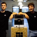 Wie viel Intelligenz kann eigentlich in einer Kaffeemaschine stecken? MARO COFFEE verbindet moderne Maschine und Kaffee Gründerteambild Max und Robin Credit: MARO Coffee