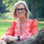 Wie gehen wir mit Trauer um, wenn sie plötzlich im Arbeitsalltag steht? TRAUDO für Unternehmen und Trauer im Arbeitsalltag Petra Seidler