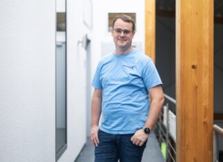 Was braucht es wirklich, damit Laden weltweit störungsfrei funktioniert? Pionix EVerest Ladeinfrastruktur für zuverlässiges Laden Marco Möller Pionix Founder und CEO