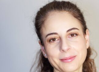 Online durchstarten in 24 Stunden Website und Domain für mehr Sichtbarkeit online Renata Jaffe @ STRATO