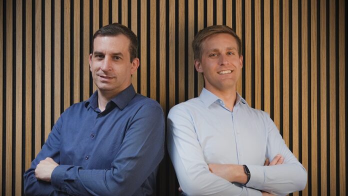 SquareNeo KI Software verändert den Vertrieb Dr.Michael Klein (links) und Sebastian Kaupp (rechts) Bildrechte SquareNeo Solutions GmbH