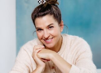 Wie kann ein simples Armband zu einer starken Botschaft werden? Wristbanditz Armbänder für unvergessliche Events Stefanie Lischka @Nicky Webb Photography