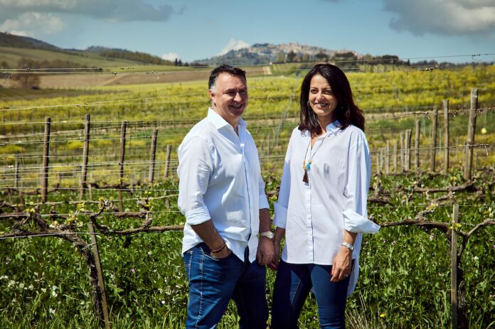 Tenuta Golo Wein Montepulciano erleben Teambild Niall & Paari O’Toole