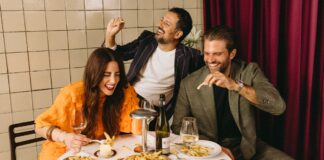 Warum Kreativität der Schlüssel für echte unternehmerische Zukunft ist The Fritten zeigt, wie Kreativität Unternehmen stärkt – mit Mut, Strategie und Ideen, die Zukunft und Wachstum neu gestalten. The fritten founderteam