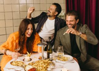 Warum Kreativität der Schlüssel für echte unternehmerische Zukunft ist The Fritten zeigt, wie Kreativität Unternehmen stärkt – mit Mut, Strategie und Ideen, die Zukunft und Wachstum neu gestalten. The fritten founderteam