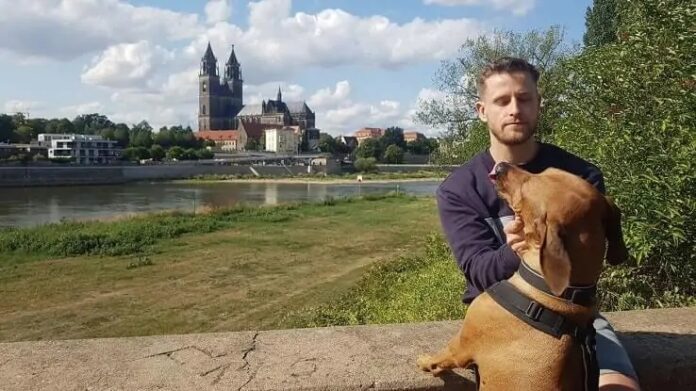 Hundefroh Orientierung für Hundebesitzer zur Hundeernährung Danny mit Thembi in Magdeburg