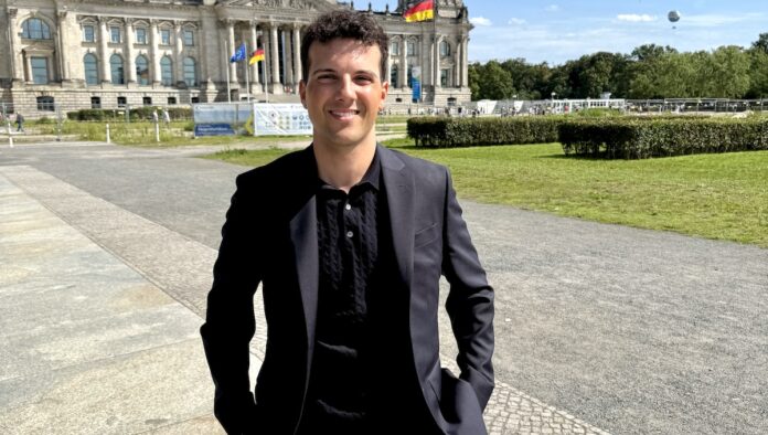 LikeTik Creator Reichweite als Geschäftsmodell? Deniz Seker Gründer LikeTik