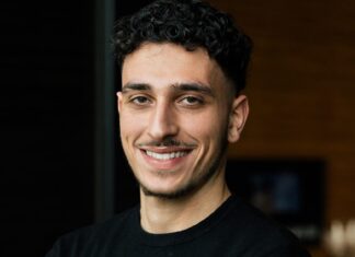 Werbetext ist ein System, kein trockener Inhalt Werbetext der Text der Kunden wirklich überzeugt Elias Ismail