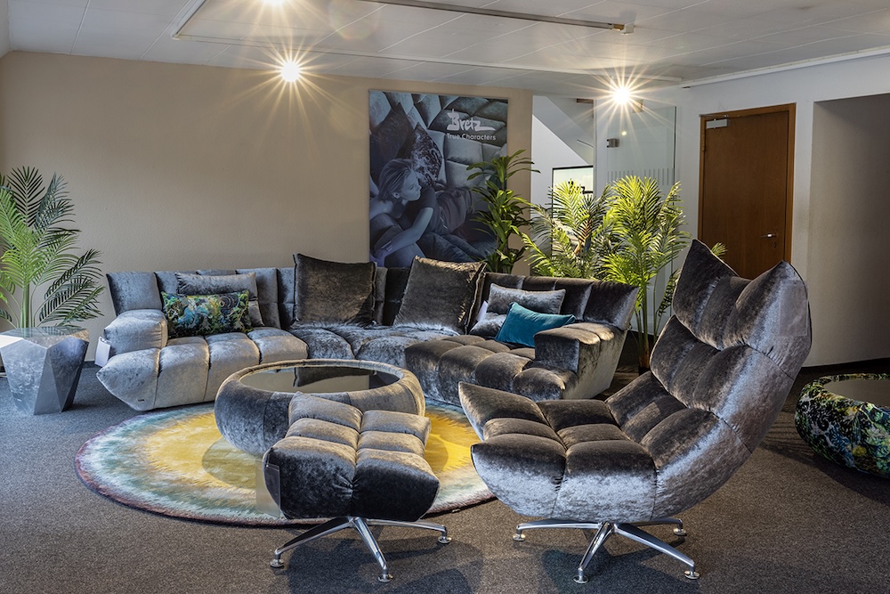 Im Markenmöbel-Onlineshop findet die Möbel-Suche stets ein echtes Happy-End. (Bild: Yakup Zeyrek)