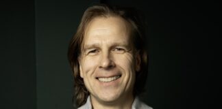 Die Technologie, die das Moleküldesign für immer verändert Kvantify Quantenchemie für revolutionäres Moleküldesign Dr. Jörg Weiser Copyright Kvantify