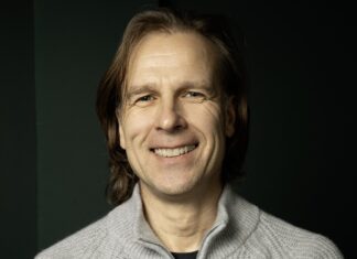 Die Technologie, die das Moleküldesign für immer verändert Kvantify Quantenchemie für revolutionäres Moleküldesign Dr. Jörg Weiser Copyright Kvantify