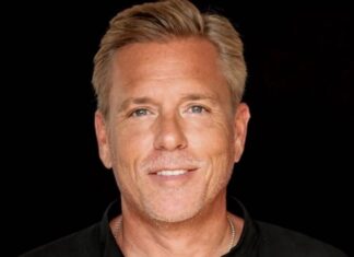 Wie kann eine einfache Idee unsere Mülltrennung völlig neu denken? Multibin Mülltrennung für eine digitale Kreislaufwirtschaft Marcus Trojan Multibin