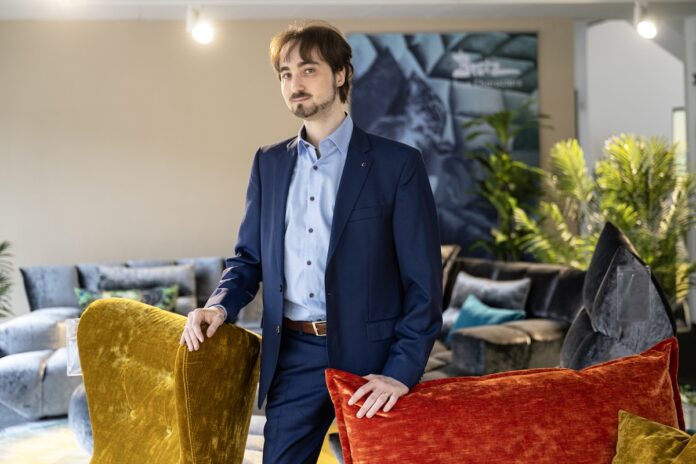 Markenmöbel-Onlineshop.de Möbelhandel im E-Commerce Michael T. Wurster ist Einrichter aus Leidenschaft in vierter Generation. (Bild: Yakup Zeyrek)