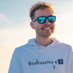 Wie verändert eine neue Art des Lernens unseren Zugang zur Freiheit auf dem Wasser? Bootsschule modern gedacht mit Fokus auf Lernen und Theorie Silas Siebdrat