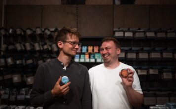 Wie entsteht neue Stärke, wenn sich ein Unternehmen neu ausrichtet? forpeople definiert Produkte in moderner Kosmetik Fotograf/ Bildcredits: @Max Osetskyy