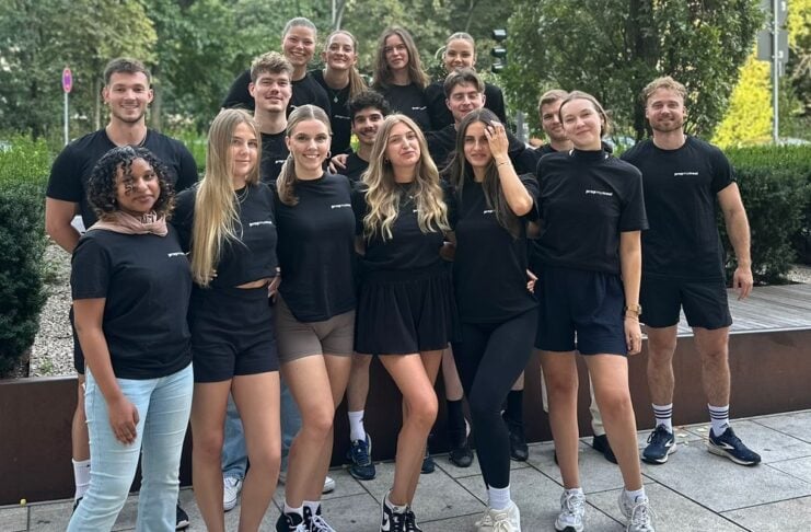 prepmymeal proteinreiche Fertiggerichte gesunde Ernährung prepmymeal teambild stehend