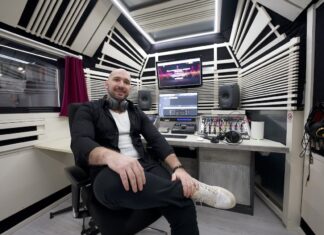 Kann Musik persönliche Erinnerungen stärker bewahren als Worte? ZUNO Creations: personalisierte Songs & Emotionen Azur Begić ZUNO Creations