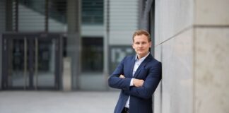 Was entscheidet heute über gute Reinigung? FloorZilla Diamantfaser für professionelle Reinigung Enrico Flade by FloorZilla