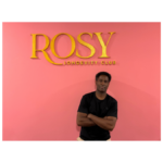 Wann hat Bewegung aufgehört, sich richtig anzufühlen? ROSY steht für Bewegung und Longevity jenseits von Trends. Roy Dowery erklärt, warum Haltung, Rituale und Substanz wichtiger sind als Hype.