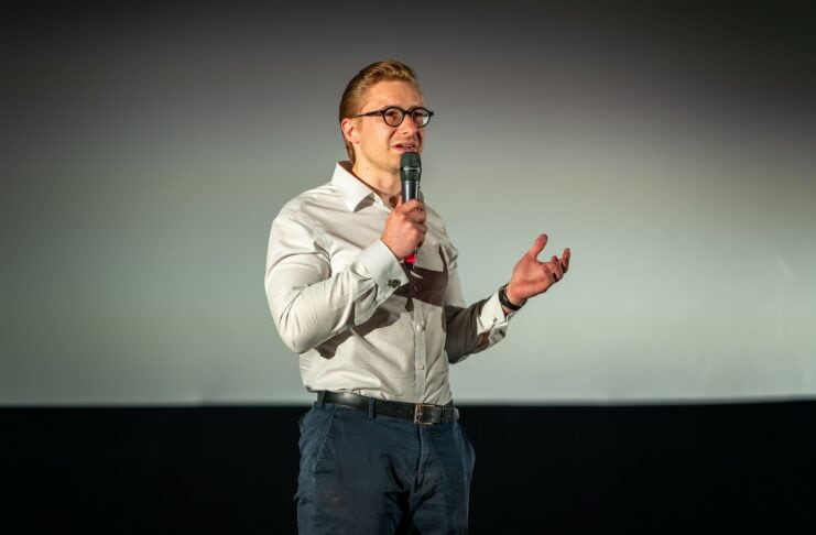 Tabularis.AI präsentiert Faust-I: Lokale KI als Gegenmodell zur Cloud